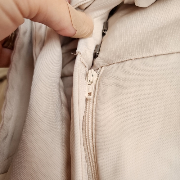 Express tan super high rise shortie shorts Size 6 - Picture 15 of 16